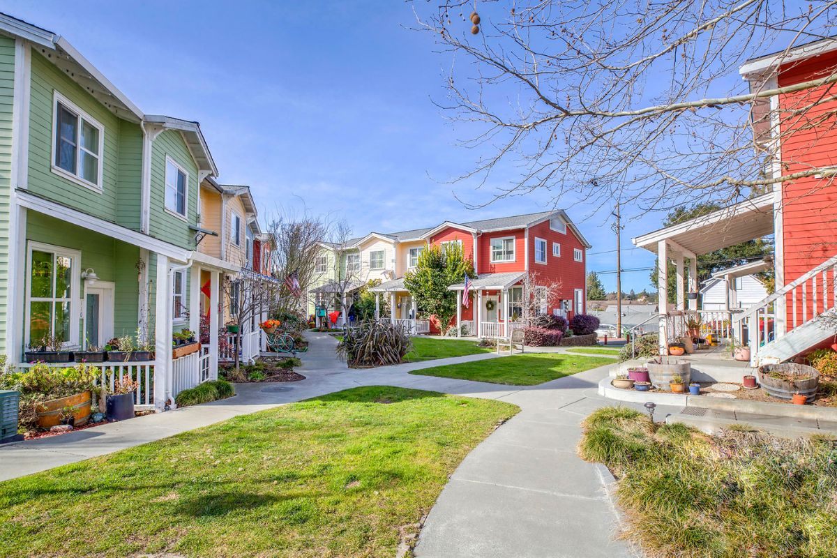 FP DMORE HOUSES ON THE MARKET IN PETALUMA THIS SPRING