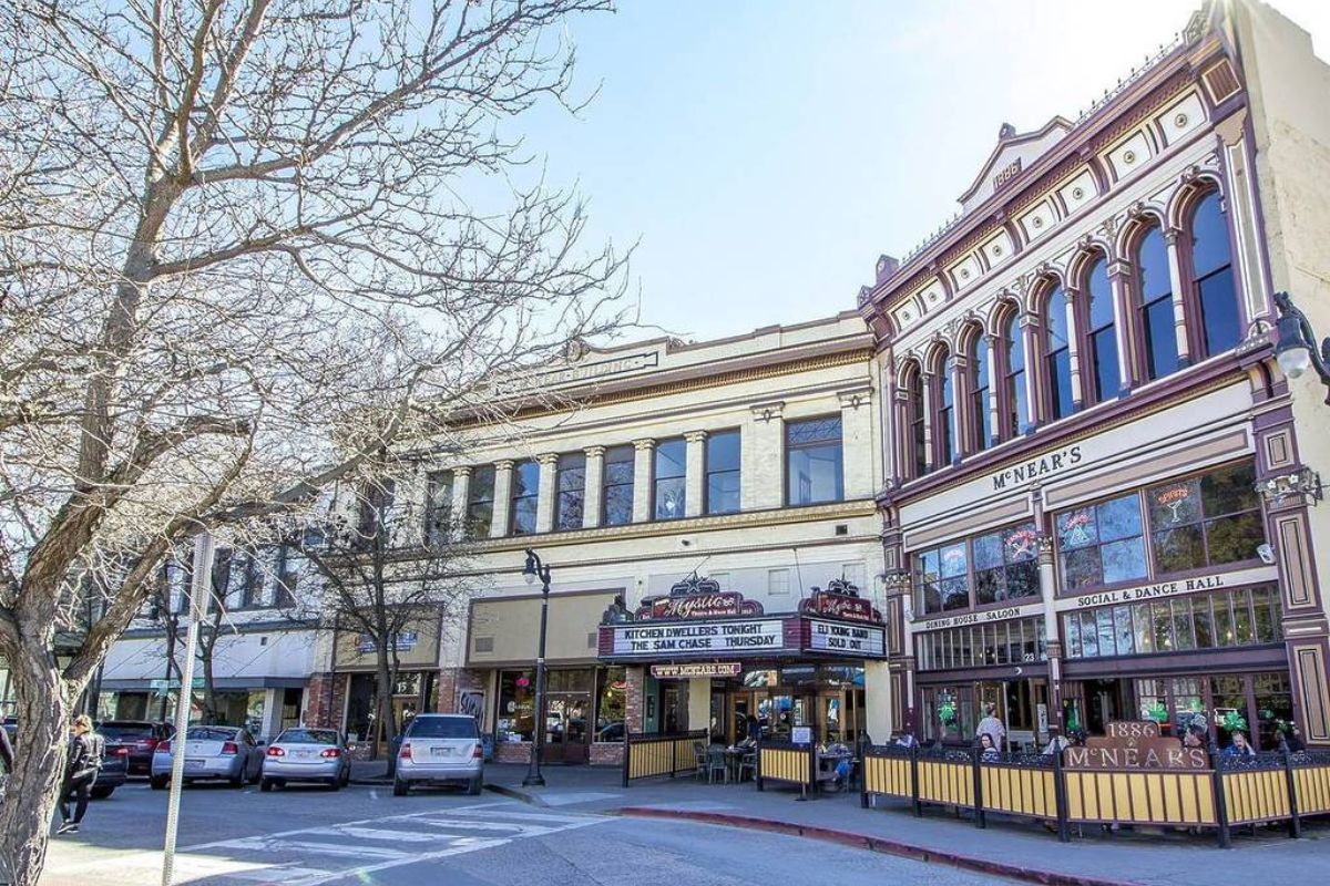 Petaluma 4