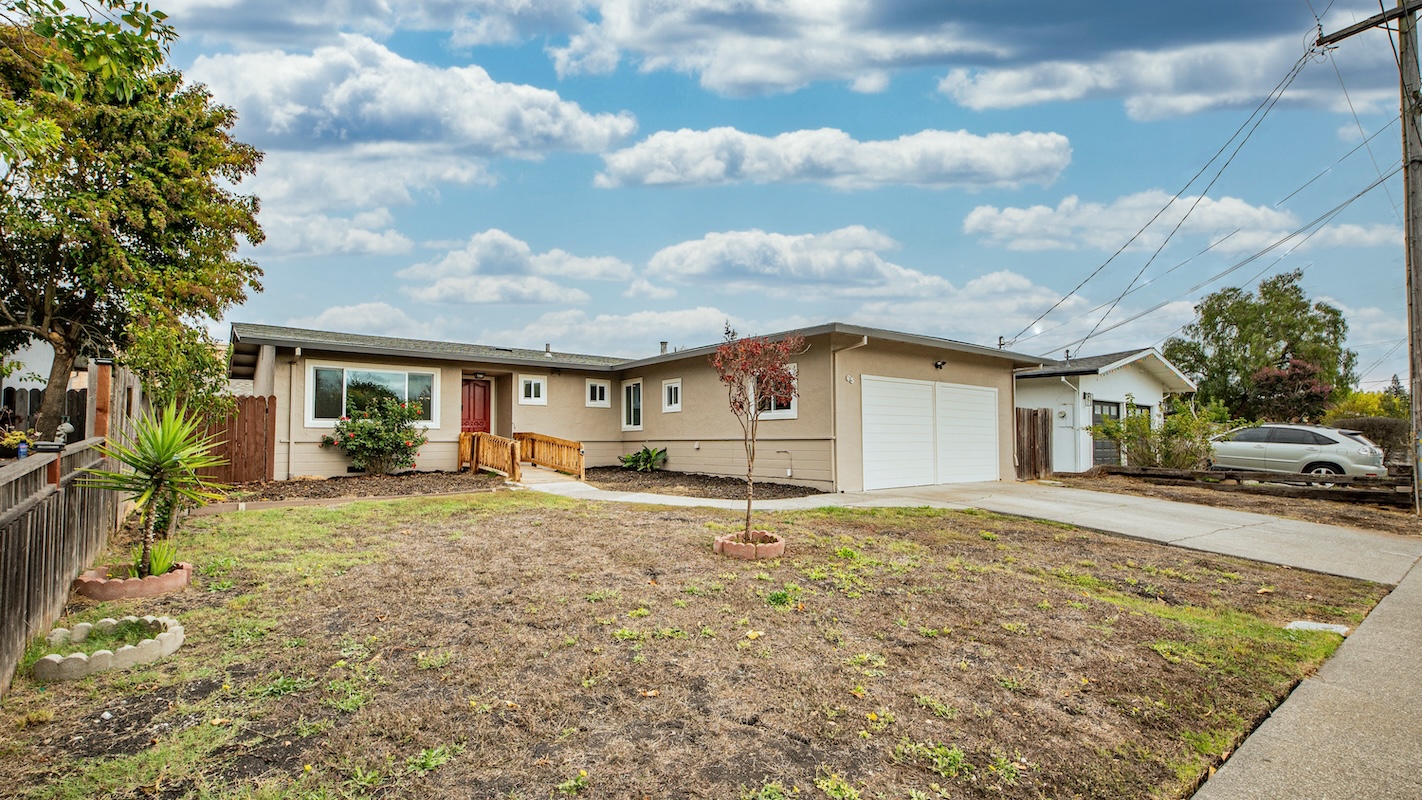 65 Arlington Dr-1