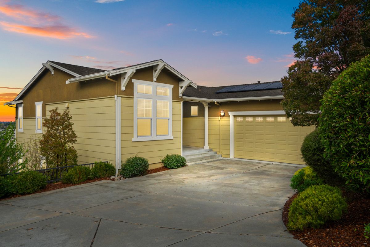 Jacquelyn featured home image