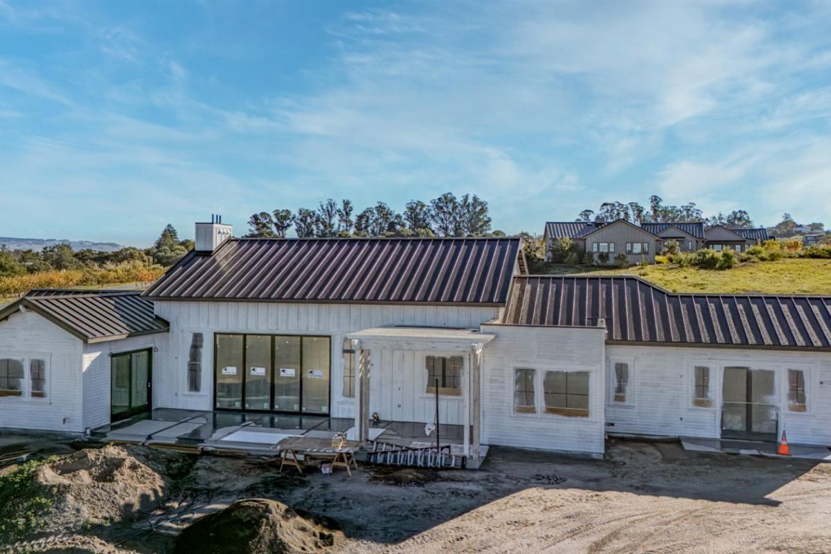 Live Oak featured home image