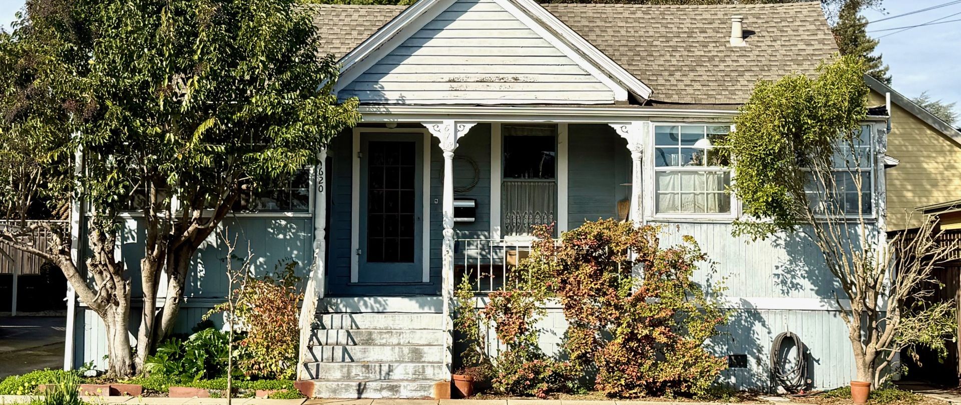 618-620-e-st-featured-banner